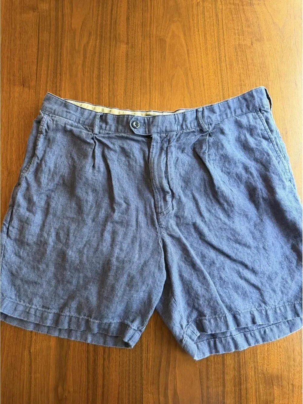 Banana Republic Men's Navy Blue Linen Casual Pleated Shorts - Size 38